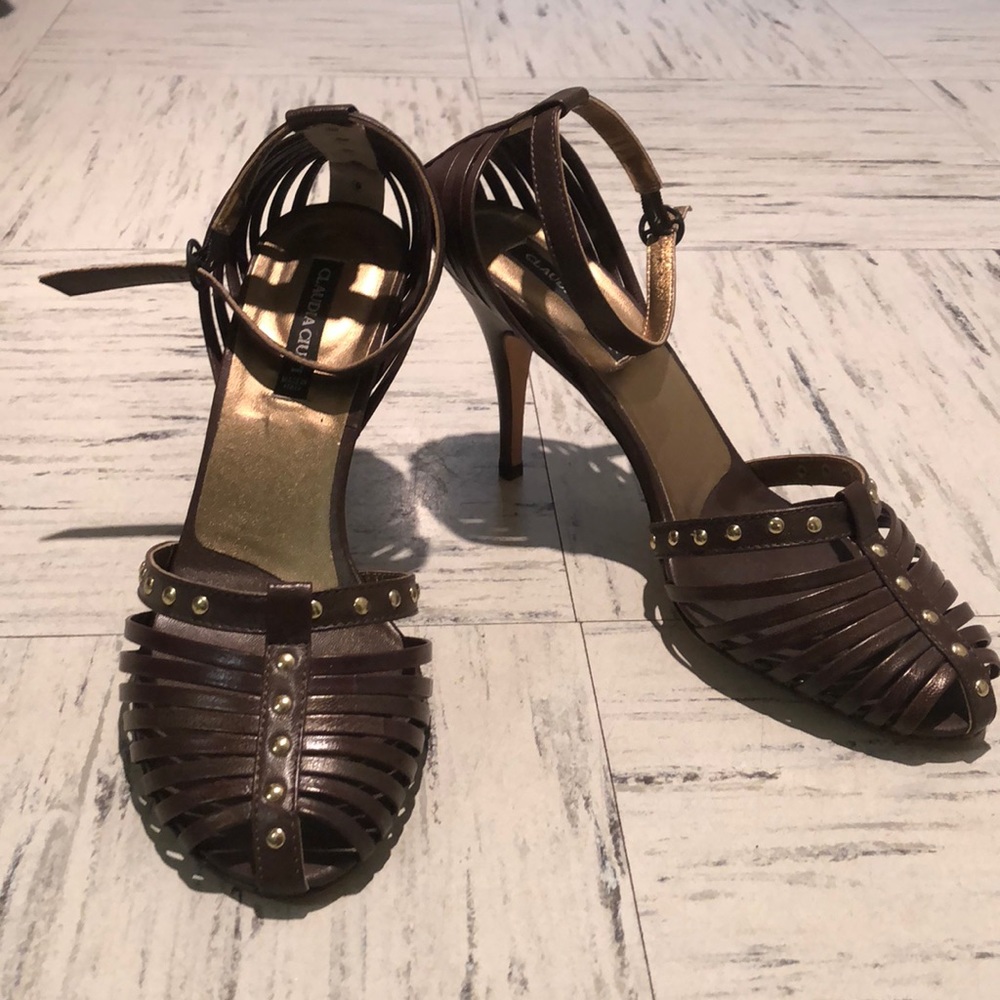 Claudia Ciuti Brown Studded Heels